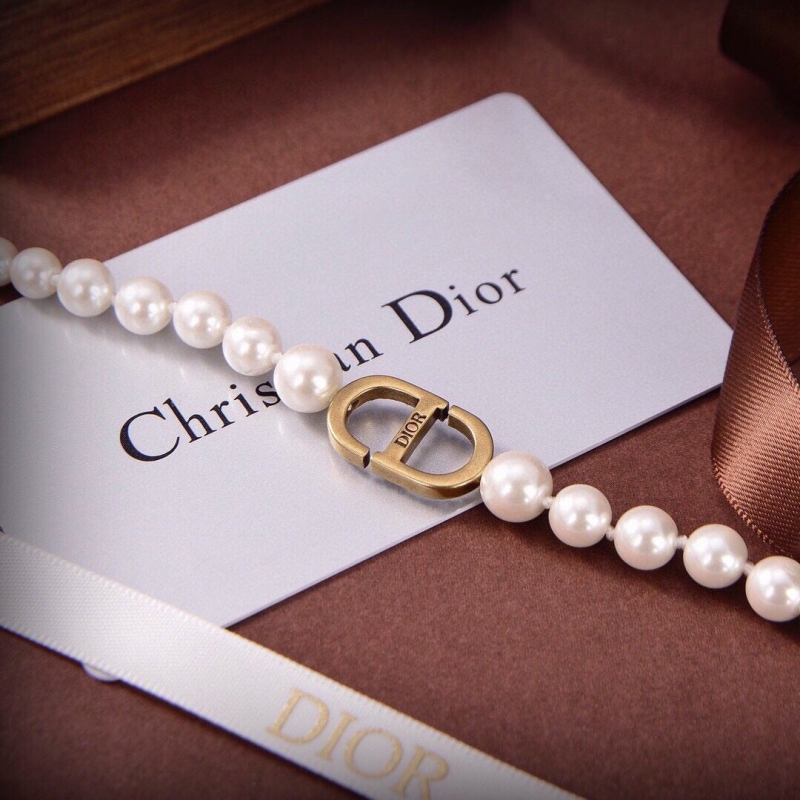 chr1st1an D10r bracelets